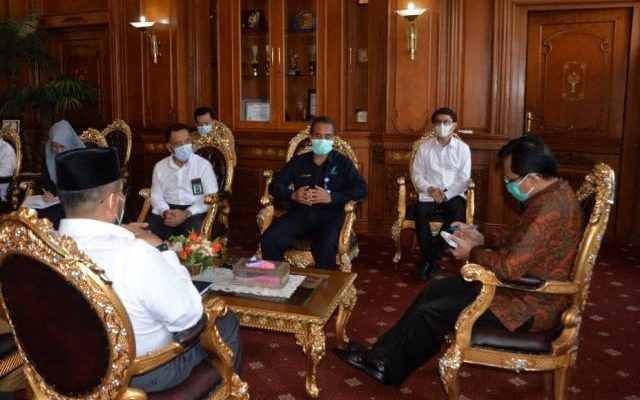 Sejak ditinjuk sebagai Pjs Gubernur Jambi oleh Menteri Dalam Negeri RI, Ir.Restuardy (Ardy) Daud, menyatakan bahwa dirinya akan berusaha maksimal menangani Covid-19 di Provinsi Jambi. Hari ke hari, Senin (05/10) ia mengupapayakan langkah-langkah, untuk memperkuat dan tingkatkan penanganan Covid-19 di Provinsi Jambi.