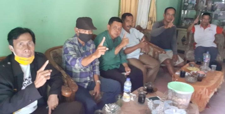 Dukungan kian mengalir pada CE-Ratu. Kali ini dukungan tersebut datang dari Forum Mantan Kades Tanjabtim dan Tanjabbar untuk CE-Ratu.