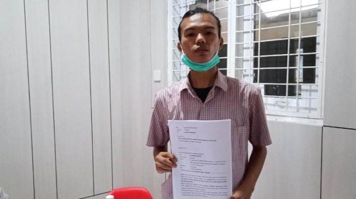 Seorang mahasiswa salah satu Universitas di Jambi diangkut ke Mapolda. diangkut ke Mapolda Jambi lantaran diduga terlibat dalam pembakaran.