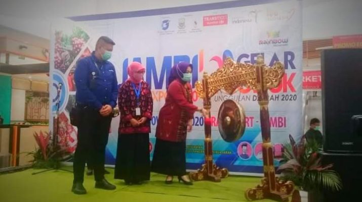 Pemerintah Provinsi Jambi bersama PT Gaharu Buana Persada, dan Kementrian Koperasi dan UMKM menggelar Jambi Expo produk unggulan Daerah 2020. 