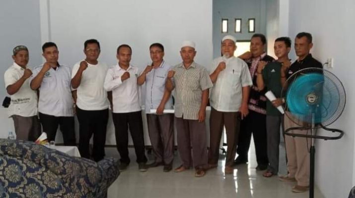 Tak mau Pemimpin yang suka berjanji, dan cuma bisa umbar janji belaka. Namun, hanya PHP saja. Tak ayal Apkasindo Merangin pun dukung CE-Ratu. Padahal posisinya di basis Al Haris. 