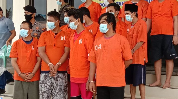 Dalam memberantas barang haram Narkoba, Polisi Resort wilayah hukum Tanjabbar tidak main-main. Pasalnya, dalam waktu satu setengah bulan 18 pelaku pembawa 190 Gram Sabu, berhasil di amankan.