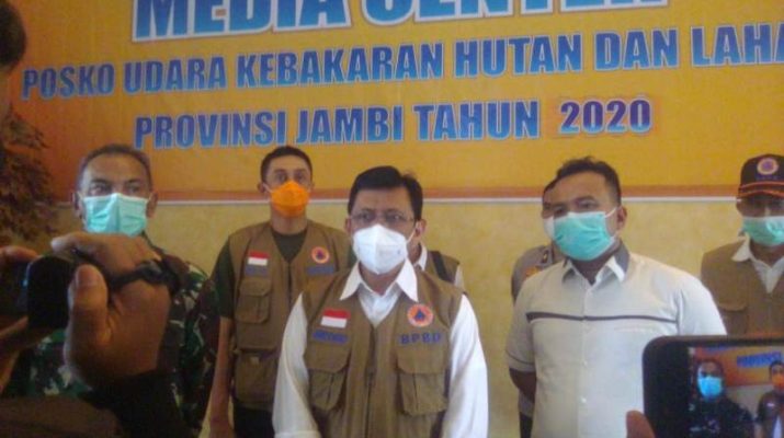  Pjs Gubernur, Restuardy Daud bersama Satgas Karhutla BPBD Provinsi Jambi lakukan evaluasi peninjauan terkait Karhutla tahun 2020.