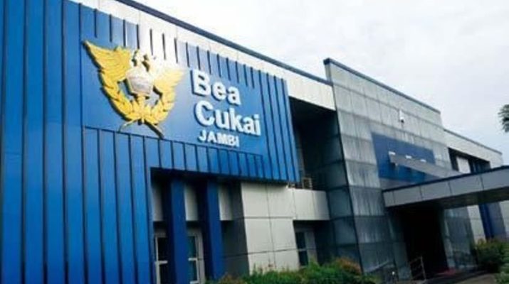 Pemerintah akhirnya memutuskan untuk menaikkan cukai rokok. tentunya, dengan cukai yang naik, hal ini akan membuat peredaran rokok illegal.