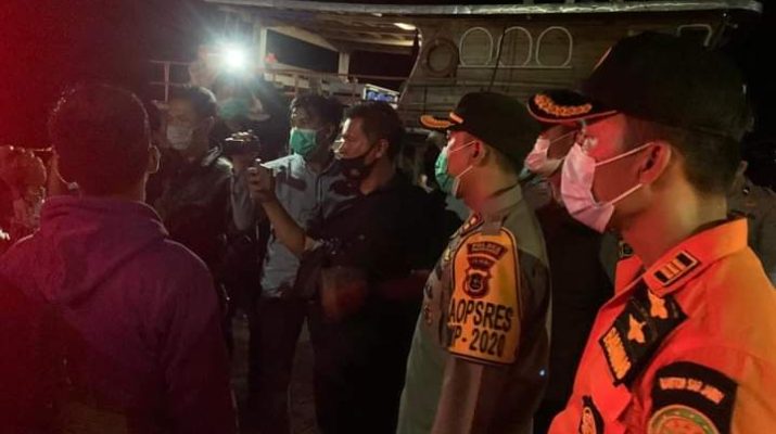 Di kabarkan menghilang beberapa hari lalu, seorang nelayan Tanjabbar di temukan meninggal di perairan Tanjabtim, Jumat (18/12/20).