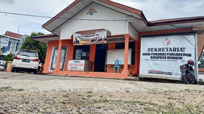 Kabar mengejutkan, datang dari Paslon 03 Pemilihan Gubernur Jambi, Al Haris - Abdullah Sani, Sabtu (26/12/2020) siang. Sekitar 2 jam, Al Haris berada di Bawaslu Merangin.