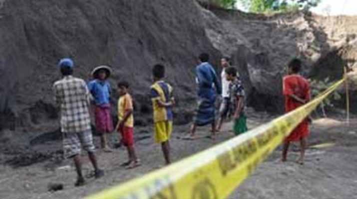 BERITA JAMBI - Hal ini, lantaran warga Bungo tersebut, tewas tertimbun tanah longsor, sekitar pukul 13:00 Wib pada Selasa (22/12/2020).
