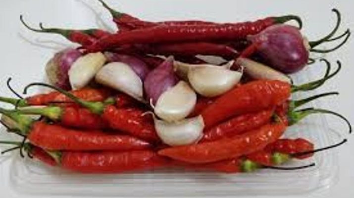 Jelang natal dan tahun baru 2021, Dinas Perindustrian dan Perdagangan Jambi, merilis update harga bahan pangan pokok di Jambi per hari ini.