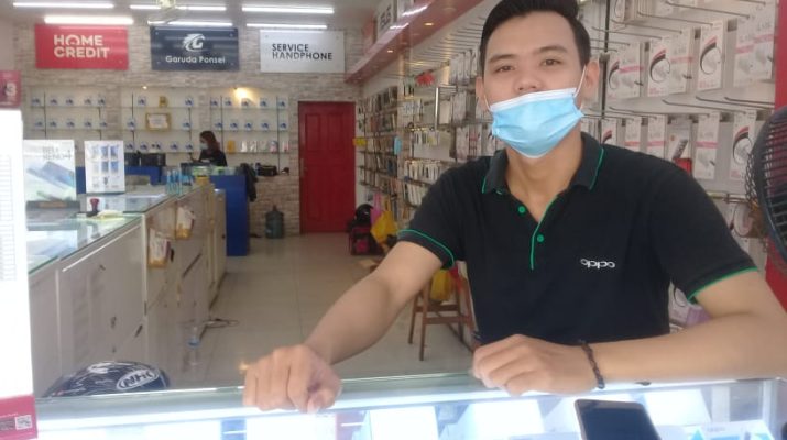 Sejak di landa Covid-19 beberapa waktu lalu, peminat Handphone baru terus menurun. Hp seken jadi incaran warga di Jambi, kok bisa ?