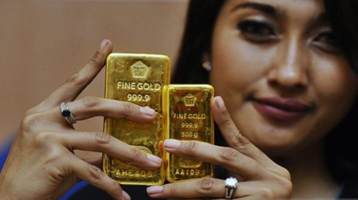 Jelang Natal, harga Emas Produksi Antam semakin melonjak naik. Harga emas produksi Antam yang di jual di pegadaian hari ini, mengalami kenaikan untuk emas Antam ukuran 2 gram, Sabtu (19/12/2020).