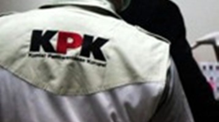 BERITA NASIONAL - Dalam melakukan OTT (Operasi Tangkap Tangan) terkait bantuan Covid-19,  6 pejabat kemensos berhasil diamankan KPK.