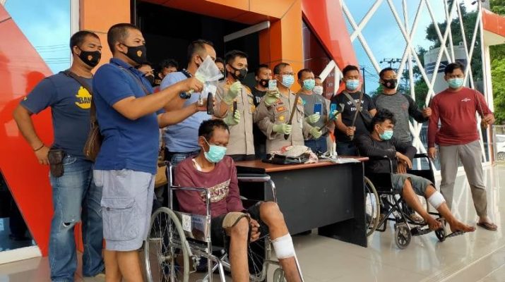 Sempat cabuli korban saat melancarkan aksinya di kawasan Kabupaten Muaro Jambi, Rabu (13/01/21) 2 perampok asal Aceh yang beraksi di Jaluko harus tersungkur oleh peluru tim gagak Polsek setempat. 