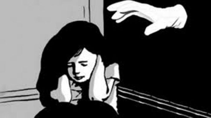 Sering kali terjadi, kasus pencabulan anak di bawah umur. Salah satunya adalah kasus yang satu ini, seorang bocah berusia 6 tahun berlari sambil menangis, ternyata ia menjadi korban pencabulan oleh pria paruh baya.