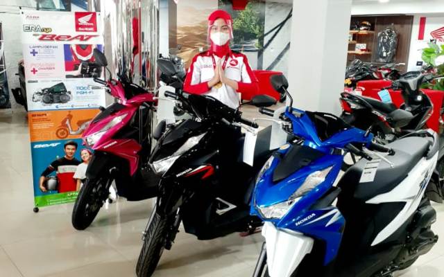 Kabar gembira buat kids jaman now di jambi, Senin (18/01/2021) pasalnya PT Sinar Sentosa Primatama (Sinsen) main dealer sepeda motor Honda di Provinsi Jambi. Di mana, Sinsen bersama seluruh jaringan dealer resminya memberikan promo dari Honda yang sangat menarik, dan spesial khusus konsumen yang berprofesi sebagai pelajar di Jambi.