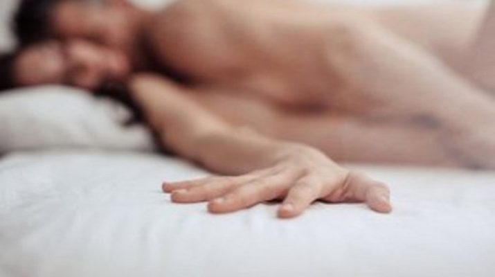 Hanya karena memiliki pasangan yang hiperseks, wanita yang di ketahui salah satu oknum ASN, tega membantu si suami gasak seorang wanita.