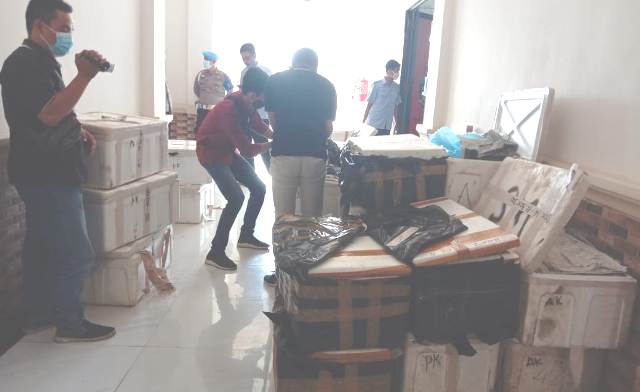 Baru saja, Polres Tanjung Jabung Barat (Tanjabbar) mengamankan box berisi Baby Lobster di Tanjabbar, Selasa (19/01/2021).