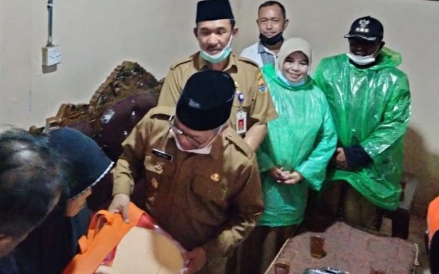 Insiden kebakaran kembali terjadi di Pulau Sangkar Kabupaten Kerinci. Kali ini, si jago merah mengamuk di Desa Baru Kecamatan Batang Merangin.