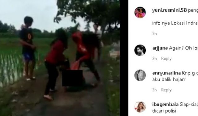Baru-baru ini jagat maya kembali di hebohkan dengan peristiwa seorang ABG wanita dianiaya, ditelanjangi hingga di tendang kemaluannya oleh 2 orang wanita lainnya.