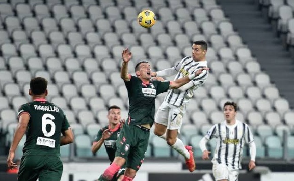 Perubahan terjadi di Daftar Top skor liga Italia pekan ini, di mana pemain Megabintang Juventus Cristiano Ronaldo, berhasil menggeser Romelu Lukaku di peringkat teratas saat ini.