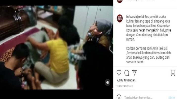 Baru saja di kabarkan, seorang pengusaha bos lemang di kawasan Kota Baru Jambi, nekat akhiri hidupnya dengan gantung diri, Senin (15/03/2021).