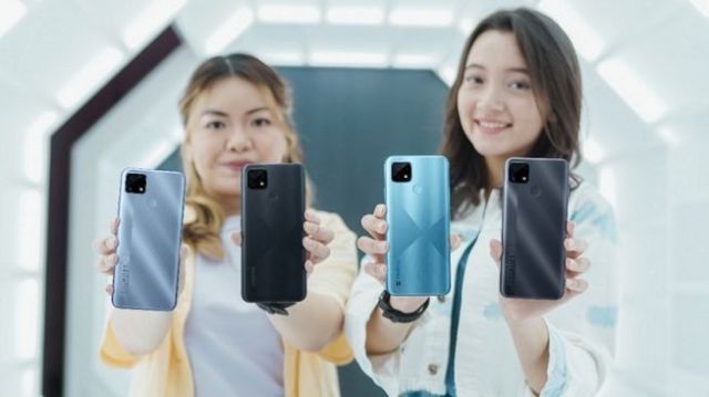 Pas banget nih, bagi kalian yang ingin HP mewah hemat batteray, dengan semua keunggulannya. Realme kembali melucurkan produk teranyarnya, yakni Realme C25 dan Realme C21.