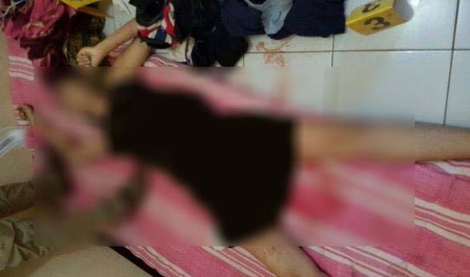 Dilatarbelakangi oleh rasa cemburu, pria berusia 29 tahun ini habisi mantan istrinya. Diduga, dengan cara di pukul hingga di cekik. Wanita malang ini pun, akhirnya meregang nyawa.