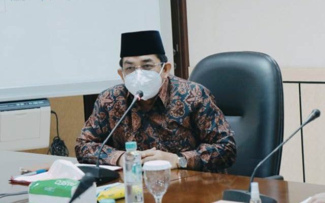 Pemerintah Kabupaten Tanjung Jabung Barat (Tanjabbar), di bawah pimpinan Bupati H Anwar Sadat, akan membuat gebrakan dengan luncurkan sebuah program, untuk membantu para guru ngaji, agama, Imam dan juga Bilal.