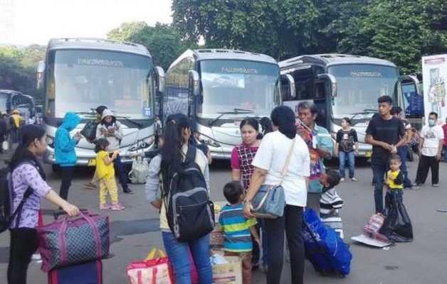 Sempat di larang karena pandemi Covid-19, kini mudik di tahun 2021 tak di larang lagi oleh Pemerintah, begini syarat agar dapat melakukan perjalanan tersebut.