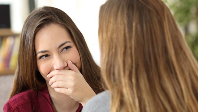 Saat puasa kadang banyak orang nggak PD buat Ngomong, karena khawatir dena bau mulut. Namun, jangan bingung ada beberapa tips yang di lakukan, agar bau mulut tetap wangi.