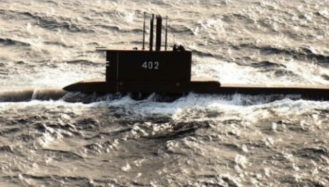 Berita duka kembali menyelimuti Warga Indonesia, pasalnya kabar KRI Nanggala  402 milik TNI Angkatan Laut (AL) yang mengangkut 53 awak belum juga di temukan hingga Sabtu (24/4/2021) pagi. Upaya pencarian masih terus di lakukan.