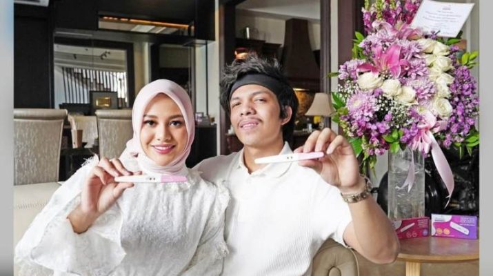 Artis Aurel yang sebulan menikah dengan youtuber Atta Halilintar menarik perhatian. Aurel Hermansyah hamil, mendapat respon Lucinta Luna. 