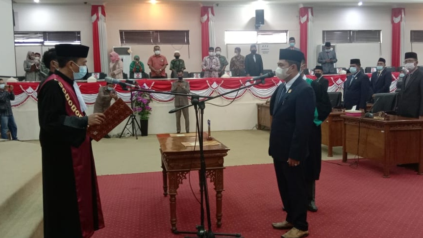 H Abdullah,SE akhirnya dilantik sebagai ketua Dewan Perwakilan Rakyat Daerah ( DPRD) Kabupaten Tanjung Jabung Barat (Tanjabbar), Selasa (4/4/21).