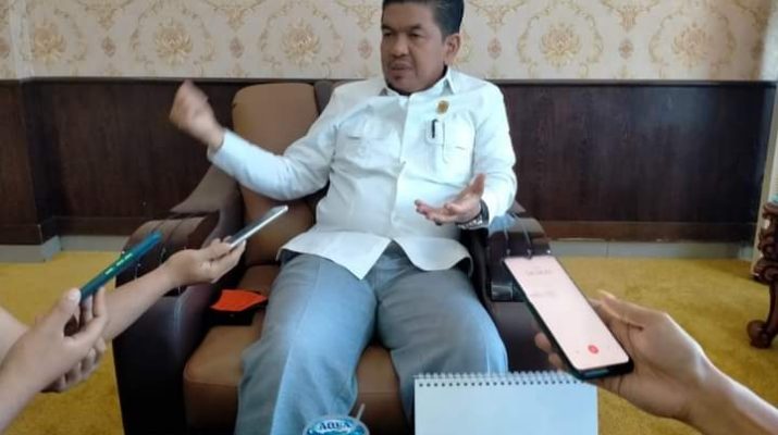 Dewan Tunggu Kesiapan Eksekutif , Untuk Pembahasan APBD-P kabupaten Sarolangun. Hal ini di sampaikan Ketua DPRD Sarolangun, Tontawi Jauhari pada sejumlah awak media, Rabu (16/06/2021). 