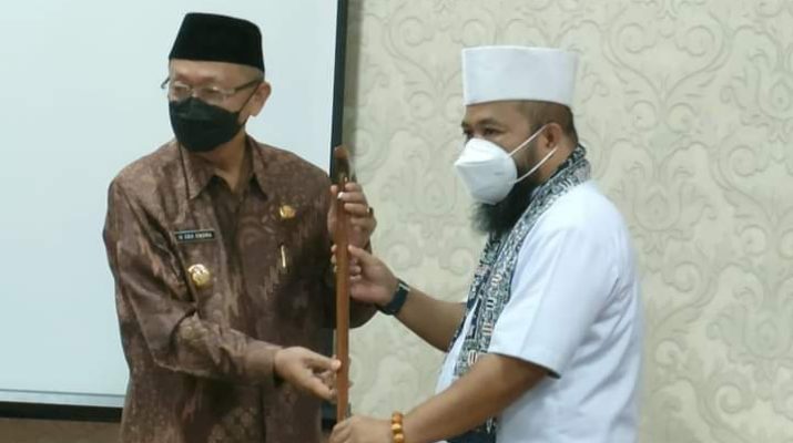 Jum'at pagi pukul 09:00 Wib (25/06/2021) Bupati Sarolangun H Cek Endra, di dampingi Wakil Bupati H.Hilal Latil Badri Walikota Bengkulu. 