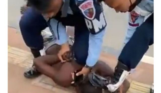 KASAU Marsekal TNI Fadjar Prasetyo, memutuskan mengganti komandan Lanud (Danlanud) Johanes Abraham, dan Komandan Satuan Polisi Miiter Lanud Dama, Papua. Hal Itu imbas dari  insiden kekerasan dua anggota TNI AU, yang injak kepala warga sipil Merauke