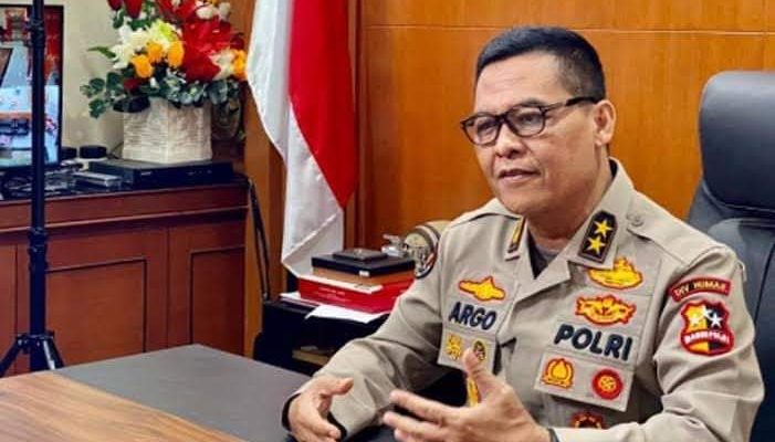 Polri menyatakan melakukan pengawasan aktivitas penjualan online obat jenis antibiotik, yang biasa di gunakan selama Pandemi Covid-19 atau virus corona.
