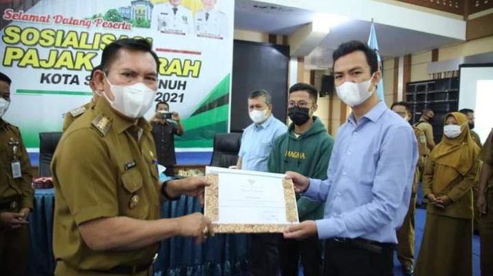 Terobosan di sektor pelayanan pajak daerah, untuk mendongkrak Pendapatan Asli Daerah (PAD), menjadi perhatian Walikota  Sungai Penuh.