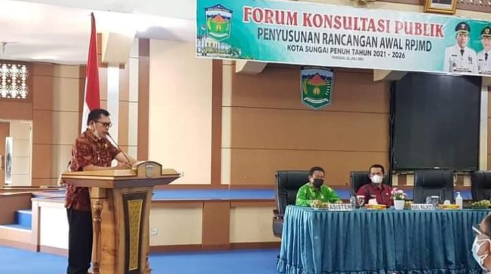 Buka Forum Konsultasi Publik RPJMD, Wako Ahmadi harapkan sinergitas pembangunan dan tekankan penanganan Covid-19. Hal ini di sampaikannya, Kamis (22/07/20201). 