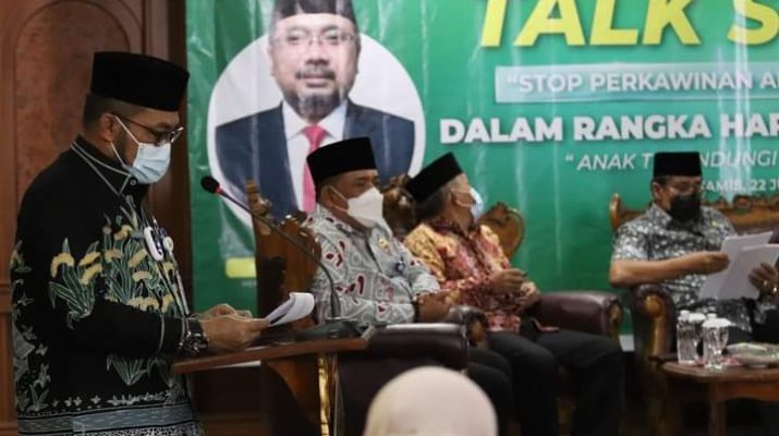 Gandeng beberapa pihak sebagai narasumber di Talk Show, Sekda Provinsi Jambi sebut Pemprov akan cegah Pernikahan Dini, stunting dan Nikah siri di Jambi.