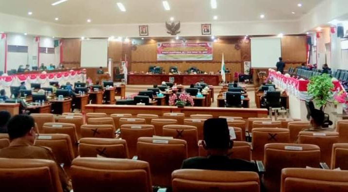 Dewan Perwakilan Rakyat Daerah (DPRD) Kabupaten Tanjung Jabung Barat, melaksanakan Rapat paripurna ke 1 Ranperda Rencana Pembangunan Jangka Menengah Daerah(RPJMD), Selasa (27/7/21).