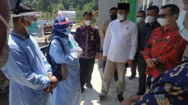 Walikota (Wako) Ahmadi Zubir, bersama Ketua DPRD Provinsi Edi Purwanto, melaksanakan pertemuan dengan para tokoh masyarakat.