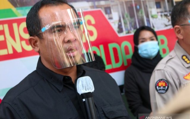 Kasus penggelapan anggaran, pada Sekolah Tinggi Keguruan dan Ilmu Pendidikan (STKIP) Bima periode 2016-2019, menyeret nama mantan kapolsek.