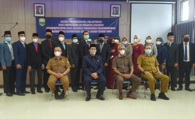 Pemerintahan Kabupaten Muaro Jambi kukuhkan dan lantik Pejabat Eselon 3 dan 4, di lingkup Organisasi Pemerintahan Daerah Badan Pengelola Keuangan dan Aset Daerah Kabupaten Muaro Jambi. 