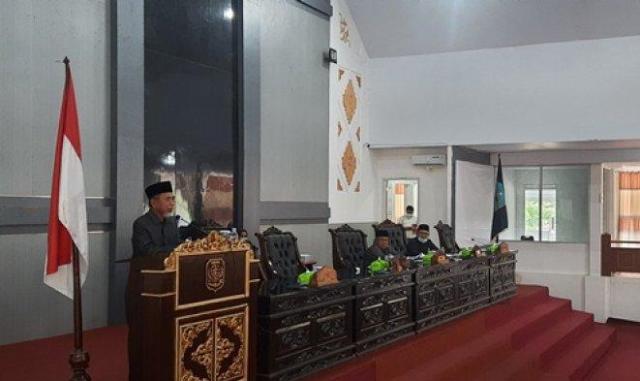 Melalui Rapat Paripurna Dewan Perwakilan Rakyat Daerah (DPRD) Merangin, dengan resmi mengusulkan pemberhentian Mashuri sebagai Wakil Bupati Merangin, Kamis (15/7/2021).