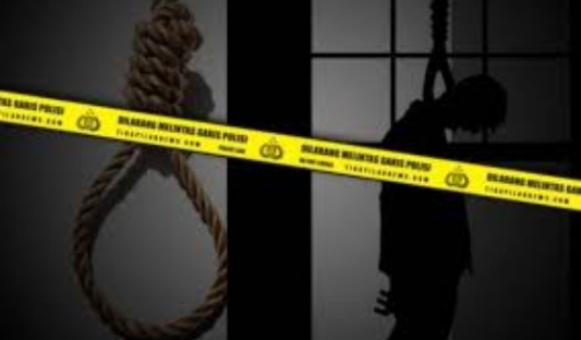 Baru-baru ini, warga sekitar di buat heboh dengan penemuan seorang anggota polisi, yang tewas dengan cara gantung diri. Kabarnya, gegera masalah pribadi.