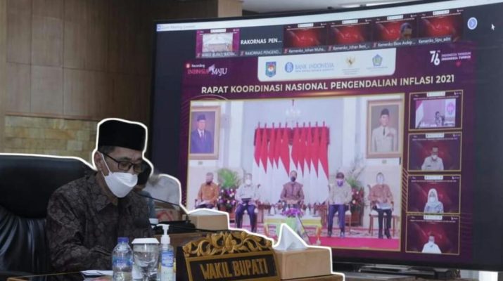 Wakil Bupati Batanghari H Bakhtiar SP ikuti Rakornas pengendalian inflasi daerah tahun 2021, yang di adakan Kementerian Dalam Negeri, Kamis (25/08/2021). 