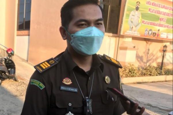 Anggota dewan DPRD Tanjung Jabung Barat (Tajabbar), Budi Azwar alias BA kini resmi di tetapkan sebagai tersangka, dalam kasus pencurian buah sawit milik PT Makin Group. Penagguhan BA pun di tolak Jaksa. 