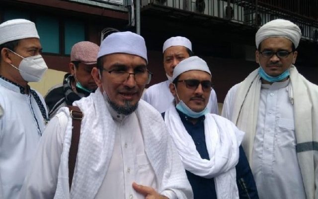 Di tahan sejak awal Januari 2021 lalu, eks Ketum FPI KH Shabri Lubis dan pentolan FPI lainnya, di kabarkan akan bebas hari ini (6/10) dari Rutan Mabes Polri.