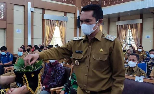 Walikota Sungai Penuh di wakili Wakil Walikota Sungai Penuh, Alvia Santoni membuka acara Musrenbang RPJMD (Rencana Pembangunan Jangka Menengah Daerah) tahun 2021-2026, Selasa, (12/10).