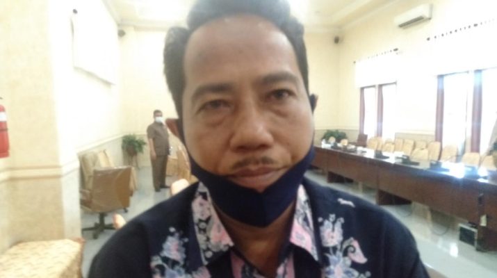 Terlibat sengketa tanah dengan salah satu perusahaan, warga Desa Kandang Kabupaten Tebo, datangi Panitia Khusus (Pansus) Konflik Lahan DPRD Provinsi Jambi.